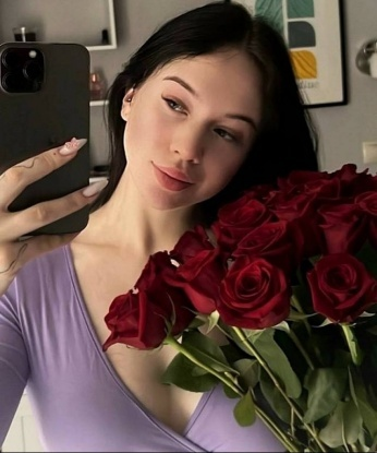 Лариса, 19 лет, 2 размер груди